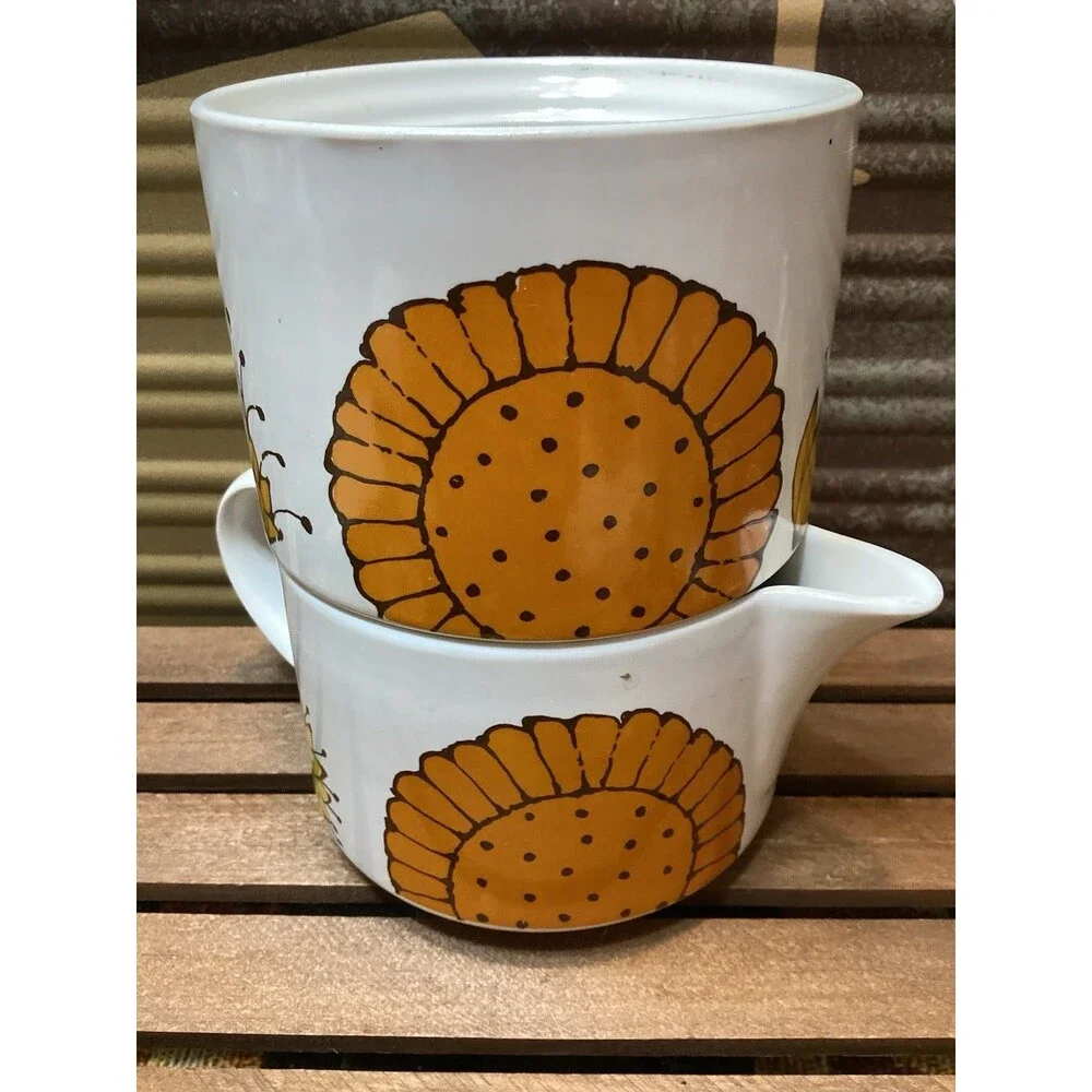 Up-Beat Stoneware Made In USA Creamer & Sugar w/ Lid Stacking Sunflower Floral